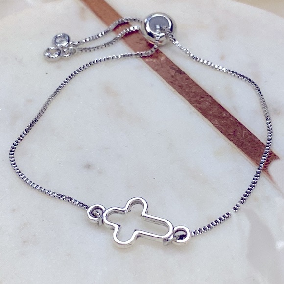 Silver Cross Bracelet Adjustable Nwt